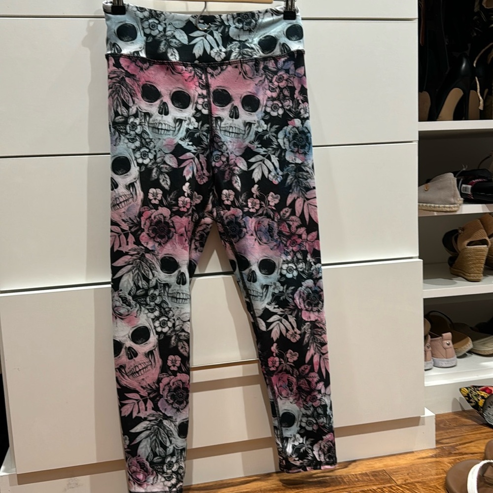 Day of The Dead leggings size small